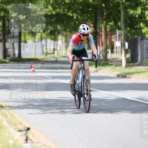 10.08.2025 - GEWOBA Citytriathlon Bremen Yannick Fuchs http://msf.ph/oto/8549283 10.08.2025 13:24:11 Radfahren 929 meine-sportfotos.de