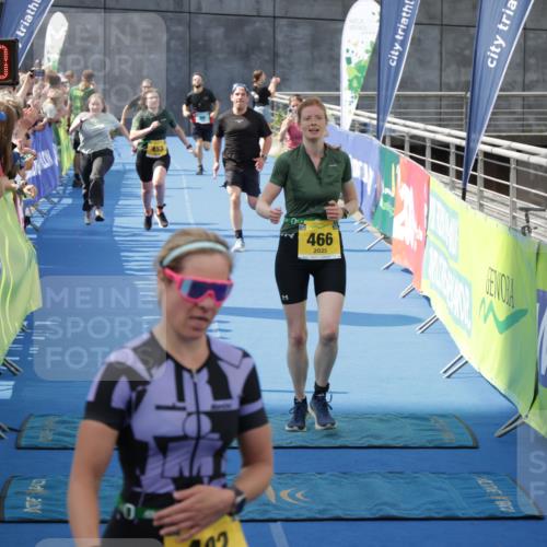 10.08.2025 - GEWOBA Citytriathlon Bremen H.Heesch http://msf.ph/oto/8549290 10.08.2025 11:37:51 Ziel 89, 237, 453, 466, 492 meine-sportfotos.de