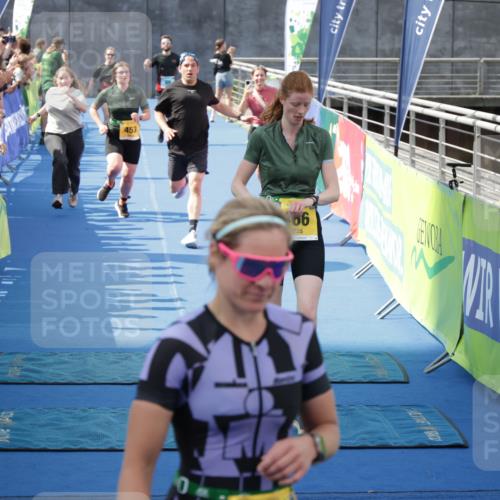 10.08.2025 - GEWOBA Citytriathlon Bremen H.Heesch http://msf.ph/oto/8549300 10.08.2025 11:37:52 Ziel 89, 237, 453, 466, 492 meine-sportfotos.de