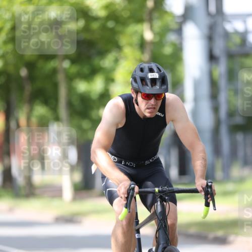 10.08.2025 - GEWOBA Citytriathlon Bremen Yannick Fuchs http://msf.ph/oto/8549359 10.08.2025 13:25:08 Radfahren 981, 1036 meine-sportfotos.de
