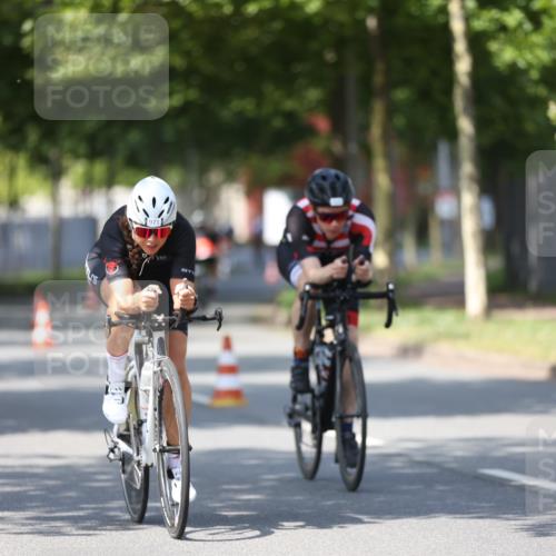 10.08.2025 - GEWOBA Citytriathlon Bremen Yannick Fuchs http://msf.ph/oto/8549365 10.08.2025 12:18:22 Radfahren 579, 582, 637, 678, 680, 763, 833, 855, 914, 919, 973 meine-sportfotos.de
