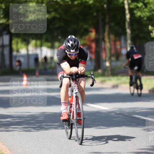 10.08.2025 - GEWOBA Citytriathlon Bremen Yannick Fuchs http://msf.ph/oto/8549375 10.08.2025 12:18:24 Radfahren 579, 582, 584, 637, 678, 680, 763, 855, 914, 919, 973 meine-sportfotos.de