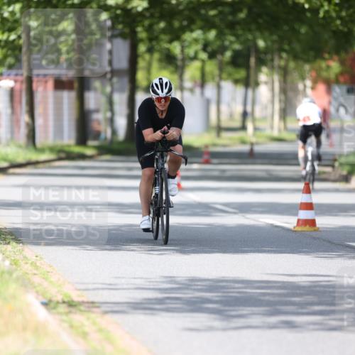 10.08.2025 - GEWOBA Citytriathlon Bremen Yannick Fuchs http://msf.ph/oto/8549403 10.08.2025 13:26:28 Radfahren 918, 948, 962 meine-sportfotos.de