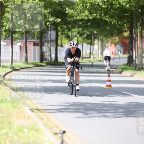 10.08.2025 - GEWOBA Citytriathlon Bremen Yannick Fuchs http://msf.ph/oto/8549408 10.08.2025 13:26:28 Radfahren 918, 948, 962 meine-sportfotos.de