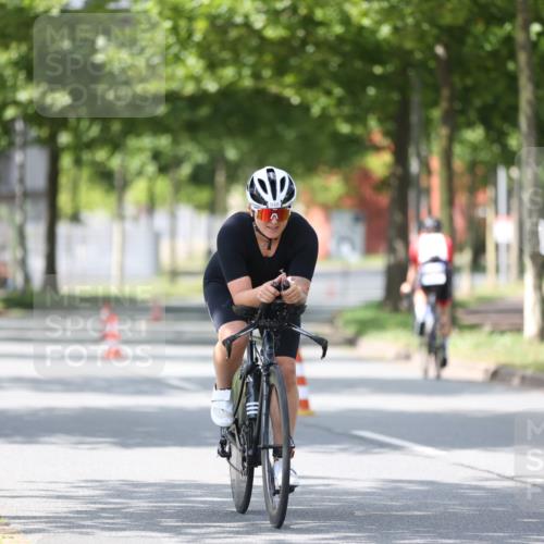 10.08.2025 - GEWOBA Citytriathlon Bremen Yannick Fuchs http://msf.ph/oto/8549412 10.08.2025 13:26:29 Radfahren 918, 948, 962 meine-sportfotos.de