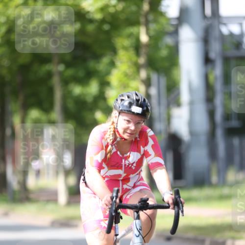 10.08.2025 - GEWOBA Citytriathlon Bremen Yannick Fuchs http://msf.ph/oto/8549434 10.08.2025 13:26:43 Radfahren 809, 962 meine-sportfotos.de