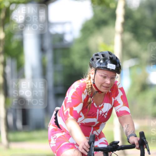 10.08.2025 - GEWOBA Citytriathlon Bremen Yannick Fuchs http://msf.ph/oto/8549438 10.08.2025 13:26:44 Radfahren 809, 962 meine-sportfotos.de