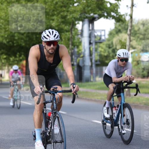 10.08.2025 - GEWOBA Citytriathlon Bremen Yannick Fuchs http://msf.ph/oto/8549458 10.08.2025 12:18:38 Radfahren 584, 637, 642, 652, 678, 680, 759, 763, 781, 855, 919, 1015, 1018, 1029 meine-sportfotos.de