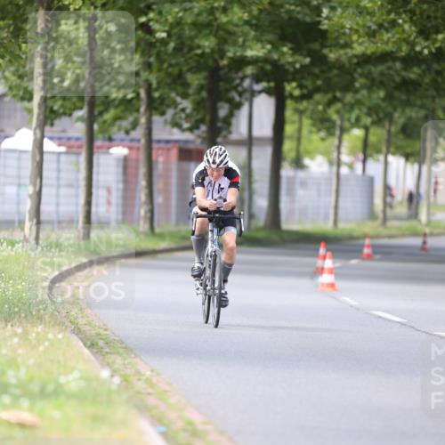 10.08.2025 - GEWOBA Citytriathlon Bremen Yannick Fuchs http://msf.ph/oto/8549468 10.08.2025 13:27:28 Radfahren 909 meine-sportfotos.de