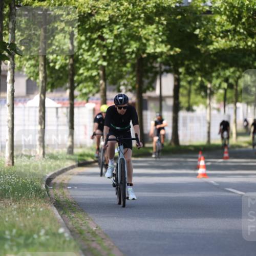 10.08.2025 - GEWOBA Citytriathlon Bremen Yannick Fuchs http://msf.ph/oto/8549474 10.08.2025 12:18:42 Radfahren 584, 642, 652, 678, 680, 759, 781, 789, 790, 825, 855, 919, 1015, 1018, 1029 meine-sportfotos.de