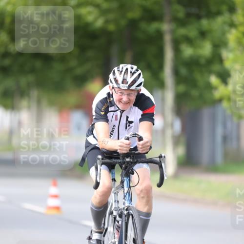 10.08.2025 - GEWOBA Citytriathlon Bremen Yannick Fuchs http://msf.ph/oto/8549475 10.08.2025 13:27:31 Radfahren 909 meine-sportfotos.de