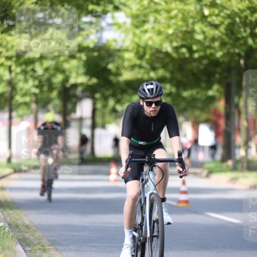 10.08.2025 - GEWOBA Citytriathlon Bremen Yannick Fuchs http://msf.ph/oto/8549485 10.08.2025 12:18:44 Radfahren 556, 584, 642, 652, 678, 759, 781, 789, 790, 825, 853, 855, 919, 1015, 1018, 1029 meine-sportfotos.de