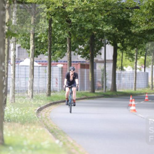 10.08.2025 - GEWOBA Citytriathlon Bremen Yannick Fuchs http://msf.ph/oto/8549523 10.08.2025 13:27:59 Radfahren 941 meine-sportfotos.de
