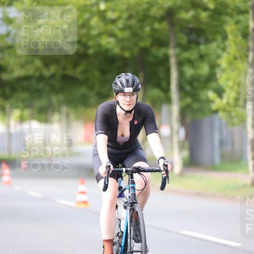 10.08.2025 - GEWOBA Citytriathlon Bremen Yannick Fuchs http://msf.ph/oto/8549539 10.08.2025 13:28:02 Radfahren 746, 941 meine-sportfotos.de