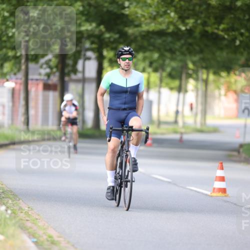 10.08.2025 - GEWOBA Citytriathlon Bremen Yannick Fuchs http://msf.ph/oto/8549555 10.08.2025 13:28:18 Radfahren 746, 903 meine-sportfotos.de