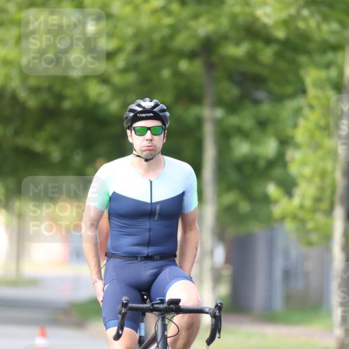 10.08.2025 - GEWOBA Citytriathlon Bremen Yannick Fuchs http://msf.ph/oto/8549568 10.08.2025 13:28:19 Radfahren 746, 903 meine-sportfotos.de