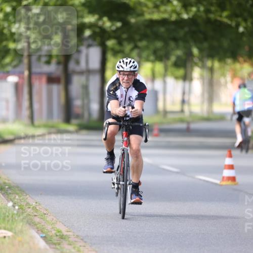 10.08.2025 - GEWOBA Citytriathlon Bremen Yannick Fuchs http://msf.ph/oto/8549585 10.08.2025 13:28:22 Radfahren 746, 903 meine-sportfotos.de