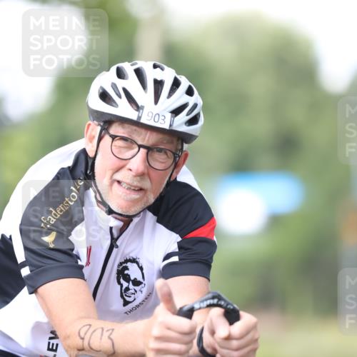 10.08.2025 - GEWOBA Citytriathlon Bremen Yannick Fuchs http://msf.ph/oto/8549600 10.08.2025 13:28:24 Radfahren 746, 903 meine-sportfotos.de