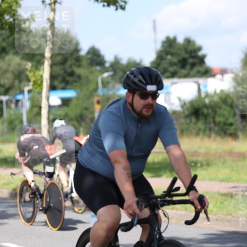 10.08.2025 - GEWOBA Citytriathlon Bremen Yannick Fuchs http://msf.ph/oto/8549604 10.08.2025 12:19:28 Radfahren 749, 750, 762, 804, 872, 1033 meine-sportfotos.de