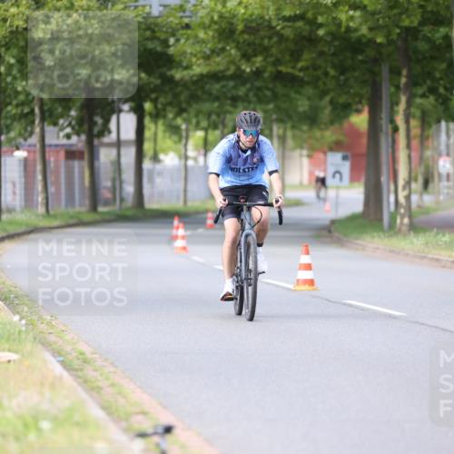 10.08.2025 - GEWOBA Citytriathlon Bremen Yannick Fuchs http://msf.ph/oto/8549606 10.08.2025 13:29:17 Radfahren 638 meine-sportfotos.de