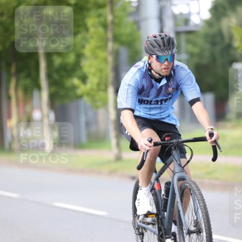10.08.2025 - GEWOBA Citytriathlon Bremen Yannick Fuchs http://msf.ph/oto/8549614 10.08.2025 13:29:19 Radfahren 638, 980, 1032 meine-sportfotos.de