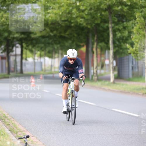 10.08.2025 - GEWOBA Citytriathlon Bremen Yannick Fuchs http://msf.ph/oto/8549624 10.08.2025 13:29:29 Radfahren 638, 980, 1032 meine-sportfotos.de