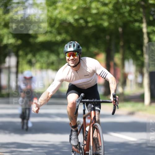 10.08.2025 - GEWOBA Citytriathlon Bremen Yannick Fuchs http://msf.ph/oto/8549636 10.08.2025 12:19:39 Radfahren 554, 719, 749, 872, 1033 meine-sportfotos.de