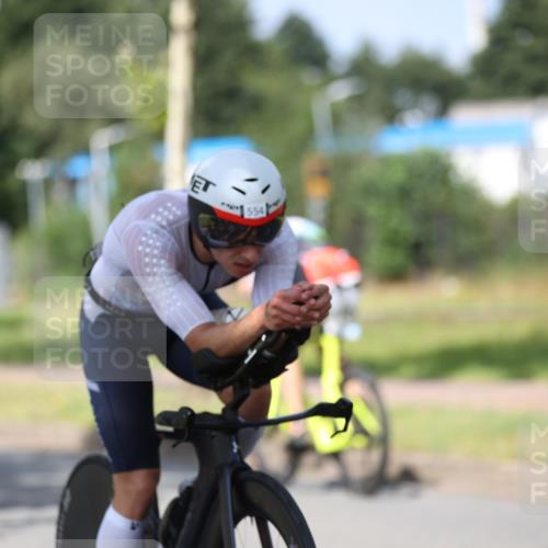 10.08.2025 - GEWOBA Citytriathlon Bremen Yannick Fuchs http://msf.ph/oto/8549650 10.08.2025 12:19:40 Radfahren 554, 719, 749, 872 meine-sportfotos.de