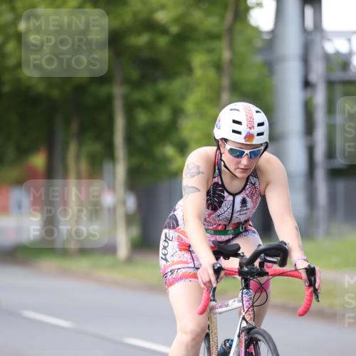 10.08.2025 - GEWOBA Citytriathlon Bremen Yannick Fuchs http://msf.ph/oto/8549657 10.08.2025 13:30:05 Radfahren 792, 942 meine-sportfotos.de