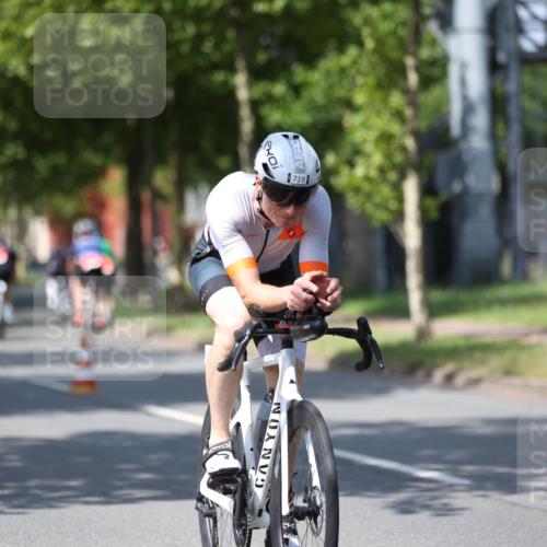 10.08.2025 - GEWOBA Citytriathlon Bremen Yannick Fuchs http://msf.ph/oto/8549658 10.08.2025 12:19:48 Radfahren 554, 719, 739, 749, 764, 841 meine-sportfotos.de