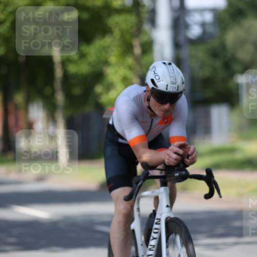 10.08.2025 - GEWOBA Citytriathlon Bremen Yannick Fuchs http://msf.ph/oto/8549659 10.08.2025 12:19:48 Radfahren 554, 719, 739, 749, 764, 841 meine-sportfotos.de