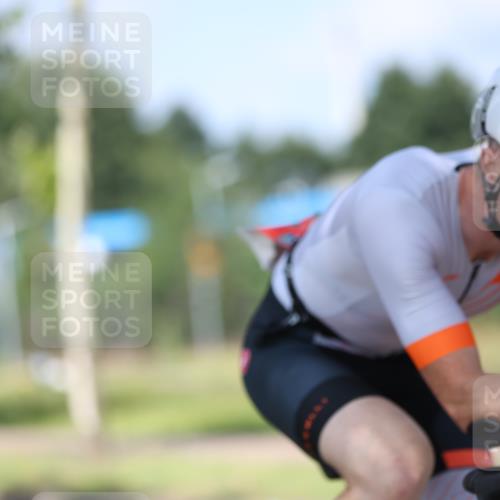 10.08.2025 - GEWOBA Citytriathlon Bremen Yannick Fuchs http://msf.ph/oto/8549662 10.08.2025 12:19:48 Radfahren 554, 719, 739, 749, 764, 841 meine-sportfotos.de