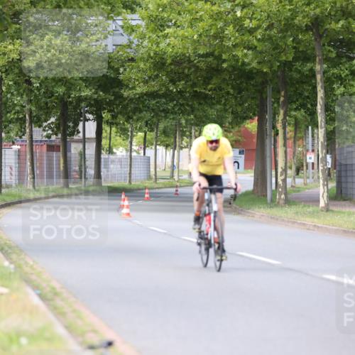 10.08.2025 - GEWOBA Citytriathlon Bremen Yannick Fuchs http://msf.ph/oto/8549663 10.08.2025 13:30:06 Radfahren 792, 942 meine-sportfotos.de