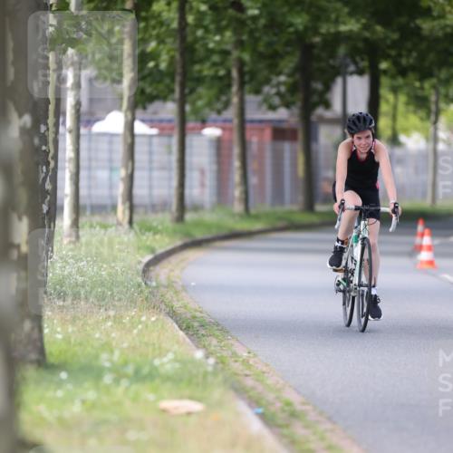 10.08.2025 - GEWOBA Citytriathlon Bremen Yannick Fuchs http://msf.ph/oto/8549682 10.08.2025 13:31:15 Radfahren 724, 922, 968 meine-sportfotos.de