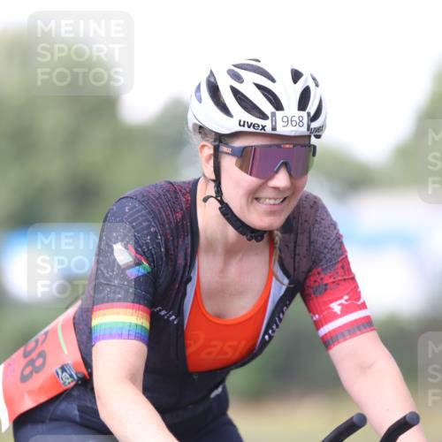 10.08.2025 - GEWOBA Citytriathlon Bremen Yannick Fuchs http://msf.ph/oto/8549695 10.08.2025 13:31:26 Radfahren 724, 922, 968 meine-sportfotos.de