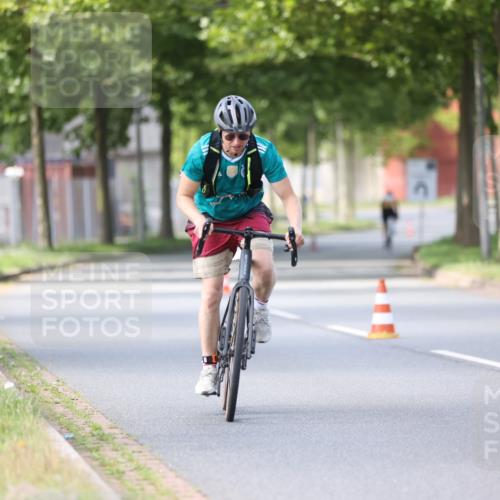 10.08.2025 - GEWOBA Citytriathlon Bremen Yannick Fuchs http://msf.ph/oto/8549703 10.08.2025 13:31:32 Radfahren 724, 968 meine-sportfotos.de