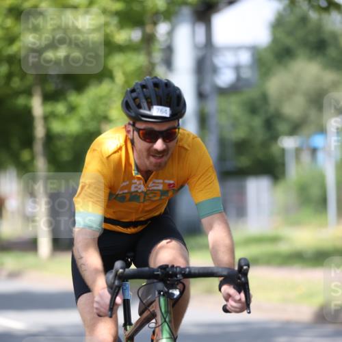 10.08.2025 - GEWOBA Citytriathlon Bremen Yannick Fuchs http://msf.ph/oto/8549713 10.08.2025 12:20:01 Radfahren 639, 719, 739, 764, 782, 784, 841, 844, 920, 1027 meine-sportfotos.de
