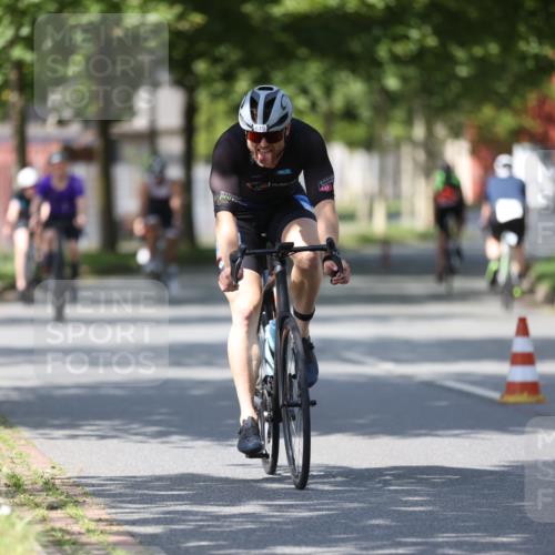 10.08.2025 - GEWOBA Citytriathlon Bremen Yannick Fuchs http://msf.ph/oto/8549718 10.08.2025 12:20:02 Radfahren 639, 719, 739, 764, 782, 784, 841, 844, 920, 1027 meine-sportfotos.de