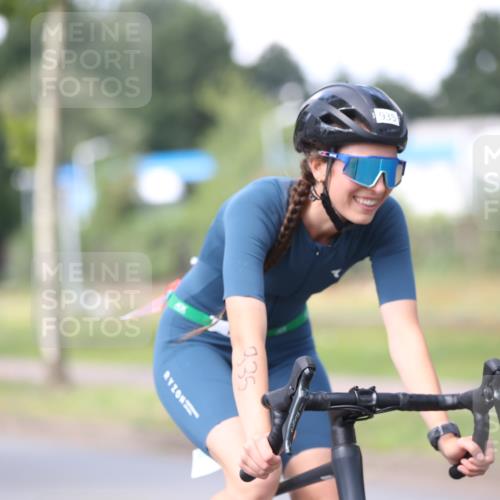 10.08.2025 - GEWOBA Citytriathlon Bremen Yannick Fuchs http://msf.ph/oto/8549728 10.08.2025 13:32:12 Radfahren 935, 1031 meine-sportfotos.de