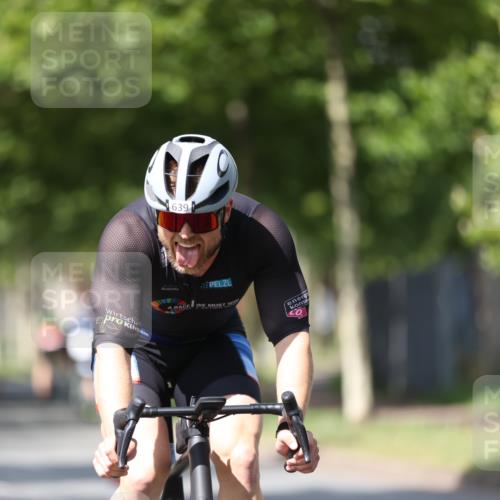 10.08.2025 - GEWOBA Citytriathlon Bremen Yannick Fuchs http://msf.ph/oto/8549729 10.08.2025 12:20:03 Radfahren 639, 719, 739, 764, 782, 784, 841, 844, 920, 1027 meine-sportfotos.de