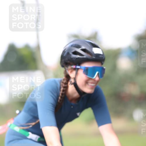 10.08.2025 - GEWOBA Citytriathlon Bremen Yannick Fuchs http://msf.ph/oto/8549730 10.08.2025 13:32:12 Radfahren 935, 1031 meine-sportfotos.de