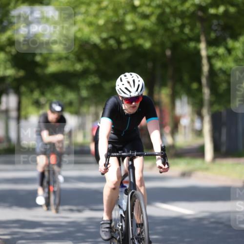 10.08.2025 - GEWOBA Citytriathlon Bremen Yannick Fuchs http://msf.ph/oto/8549748 10.08.2025 12:20:07 Radfahren 565, 570, 639, 739, 764, 782, 784, 841, 844, 892, 920, 1027 meine-sportfotos.de