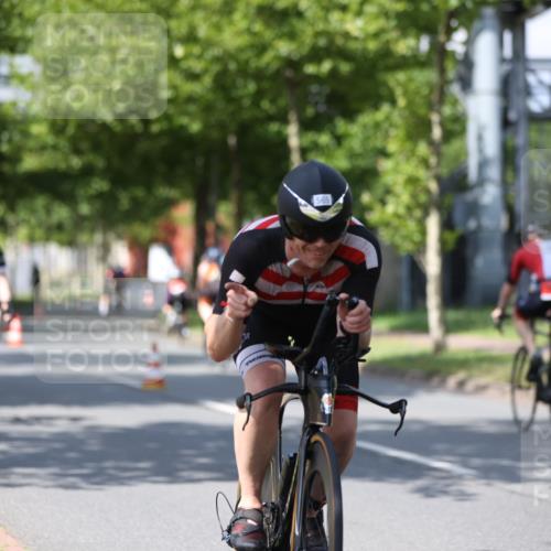 10.08.2025 - GEWOBA Citytriathlon Bremen Yannick Fuchs http://msf.ph/oto/8549802 10.08.2025 12:20:18 Radfahren 565, 570, 596, 631, 720, 782, 784, 844, 892, 920 meine-sportfotos.de