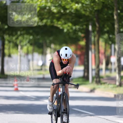 10.08.2025 - GEWOBA Citytriathlon Bremen Yannick Fuchs http://msf.ph/oto/8549803 10.08.2025 14:05:36 Radfahren 11 meine-sportfotos.de