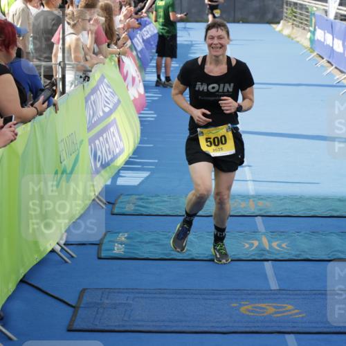 10.08.2025 - GEWOBA Citytriathlon Bremen H.Heesch http://msf.ph/oto/8549805 10.08.2025 11:38:38 Ziel 500 meine-sportfotos.de