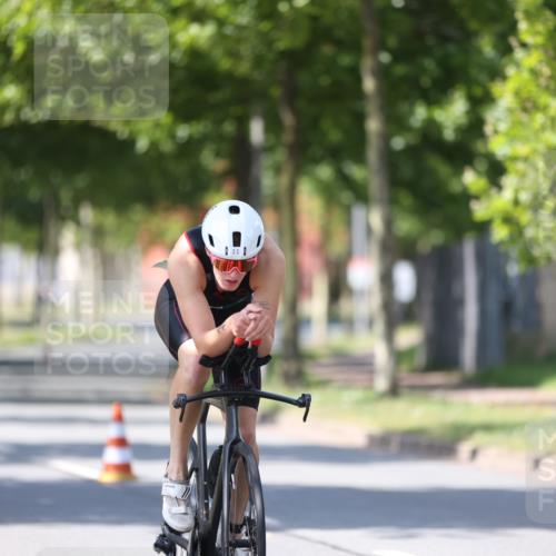 10.08.2025 - GEWOBA Citytriathlon Bremen Yannick Fuchs http://msf.ph/oto/8549806 10.08.2025 14:05:36 Radfahren 11 meine-sportfotos.de