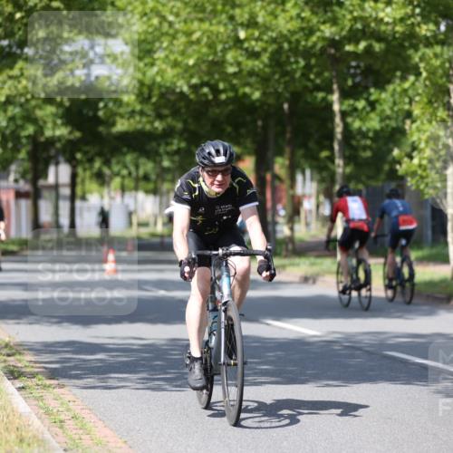 10.08.2025 - GEWOBA Citytriathlon Bremen Yannick Fuchs http://msf.ph/oto/8549809 10.08.2025 12:20:18 Radfahren 565, 570, 596, 631, 720, 782, 784, 844, 892, 920 meine-sportfotos.de