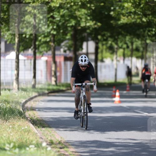 10.08.2025 - GEWOBA Citytriathlon Bremen Yannick Fuchs http://msf.ph/oto/8549816 10.08.2025 12:20:20 Radfahren 565, 570, 596, 631, 720, 782, 784, 844, 892 meine-sportfotos.de