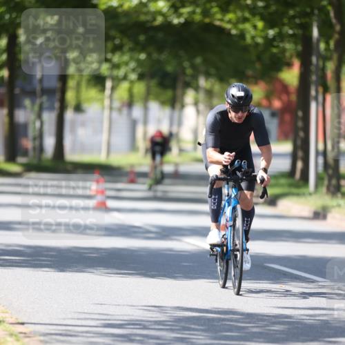 10.08.2025 - GEWOBA Citytriathlon Bremen Yannick Fuchs http://msf.ph/oto/8549818 10.08.2025 14:07:37 Radfahren 89 meine-sportfotos.de