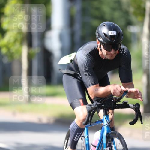 10.08.2025 - GEWOBA Citytriathlon Bremen Yannick Fuchs http://msf.ph/oto/8549827 10.08.2025 14:07:38 Radfahren 89 meine-sportfotos.de